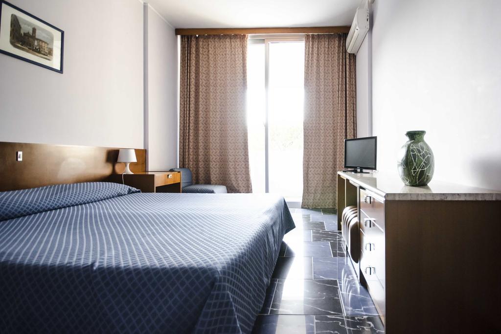 Grand Helios Hotel